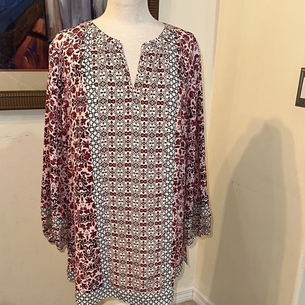 NYDJ Top- Contrasting Pattern Red/ White/Black  Tunic Top Size 1X